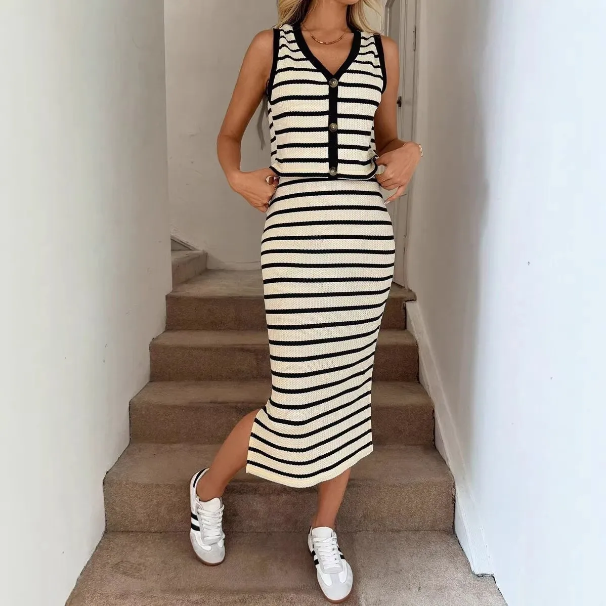 

Holiday Outfits Woman Dress Womens Matching V Neck Striped Dresses Elegant Women's Two Piece Dress Sleeveless Side Slit Skirt