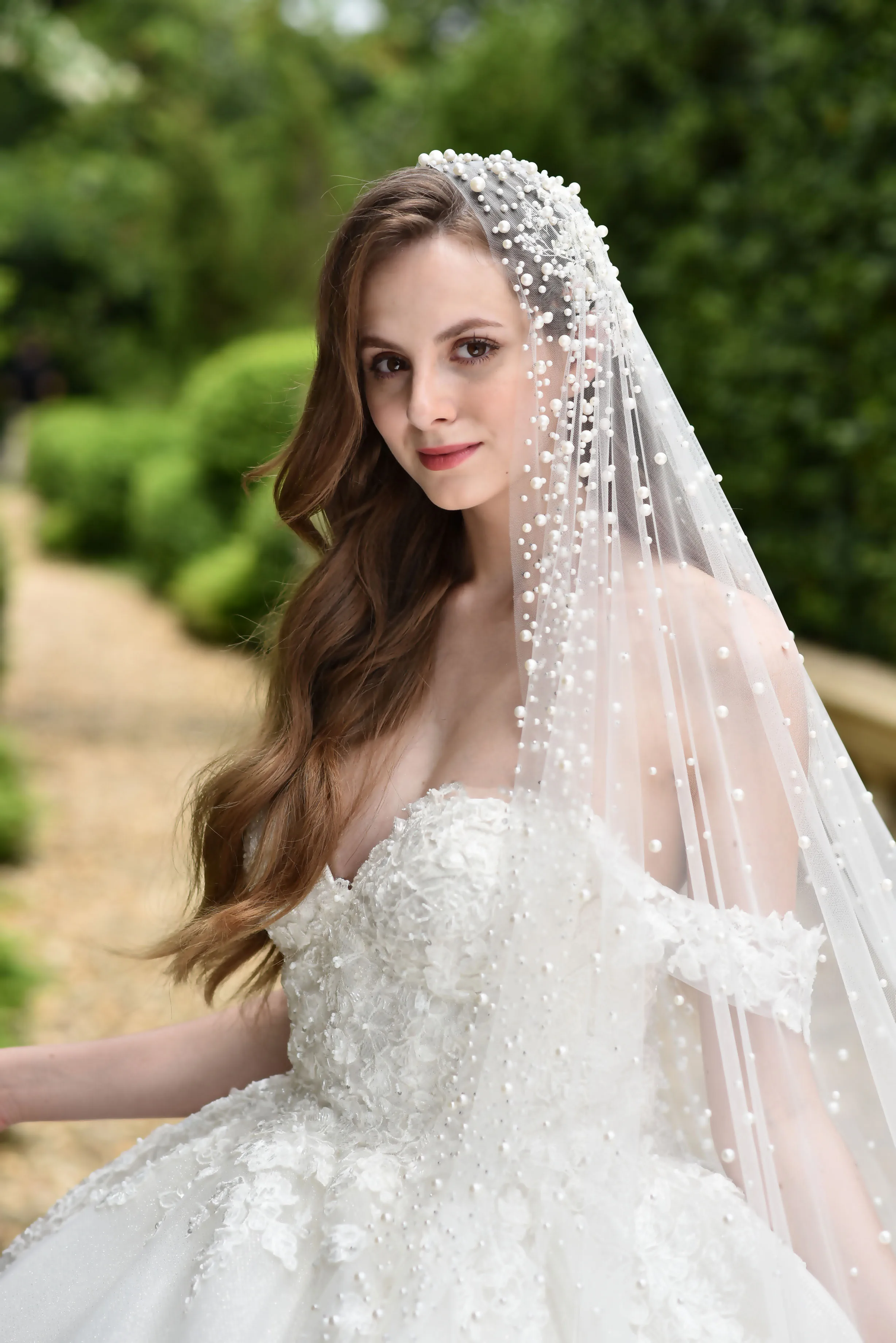 velo-da-sposa-lungo-stile-cattedrale-con-perle-fatte-a-mano-tulle-morbido-strascico-lungo-pettine-incluso-bianco-affrancese-monostrato-300-cm-di-larghezza