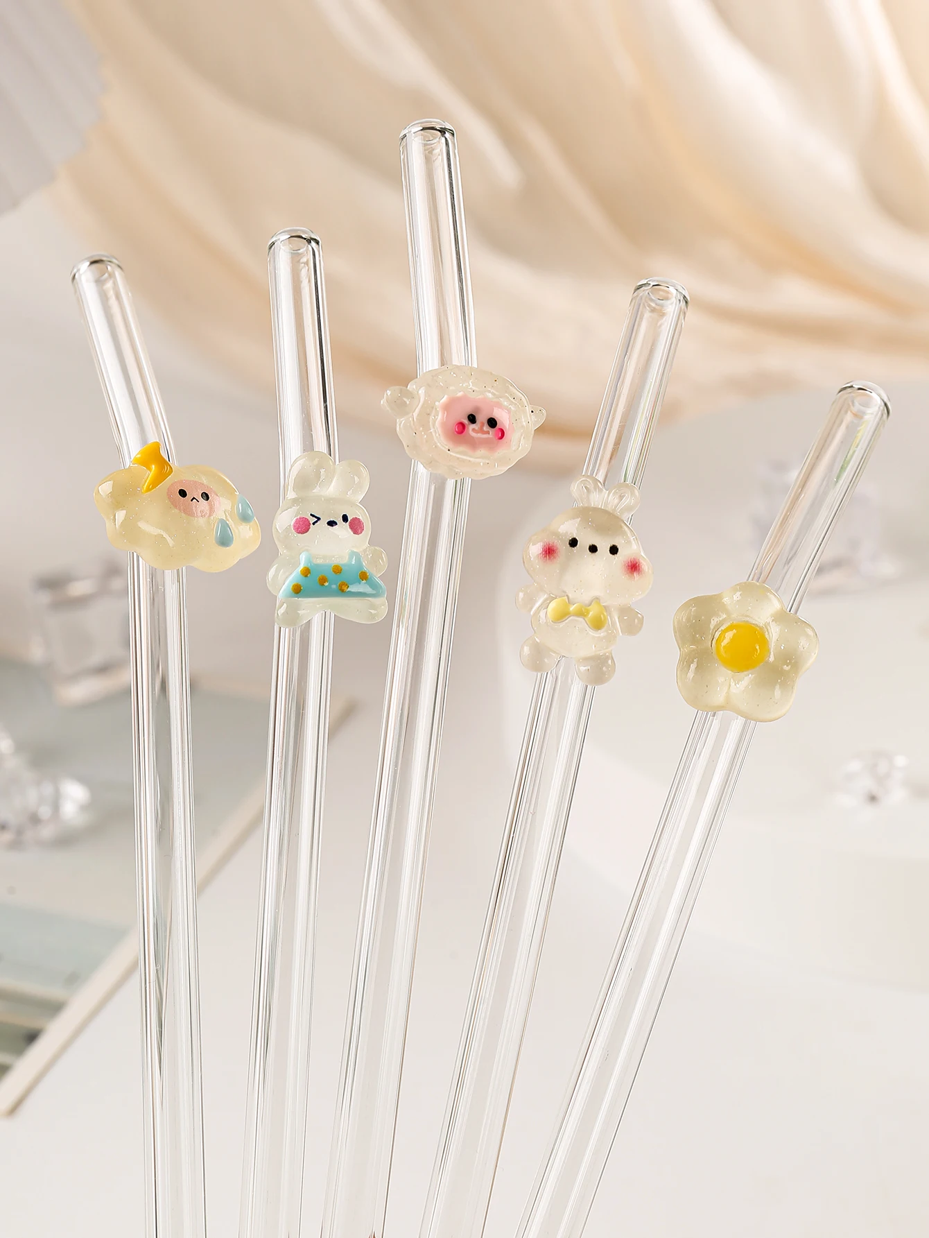 Bent Glass Straw Set with Cute Animal Decor, Hot & Cold Drink Accessories, Ideal for Milkshakes, Cocktails, Bars, Parties, Gifts