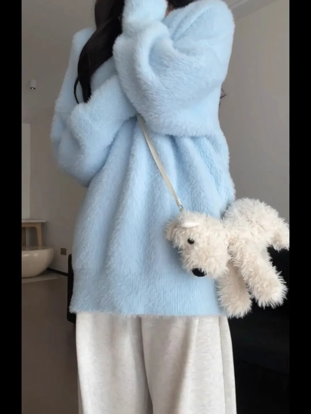 Gemütlicher Thiened Herbst Winter Milchblauer Pelzpullover V-Ne Loose Fit Damenoberbekleidung Lazy Sle Sweet Sle Pure Color