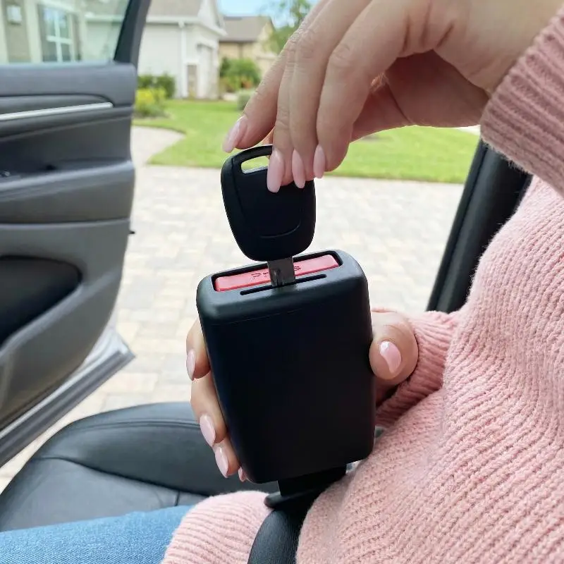 Travel Car Seat Belt Lock Clip Adjustable Child Safety Buckle Easy to Use for Infant and Baby