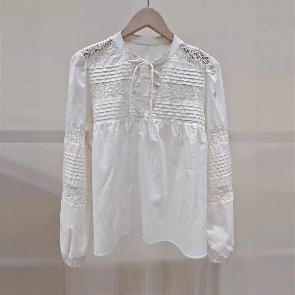 

French Style Loose Fit Cotton Bubble Sleeve Long Sleeve round Neck Pullover Shirt Lace Detailing Belted Spring Summer 2026