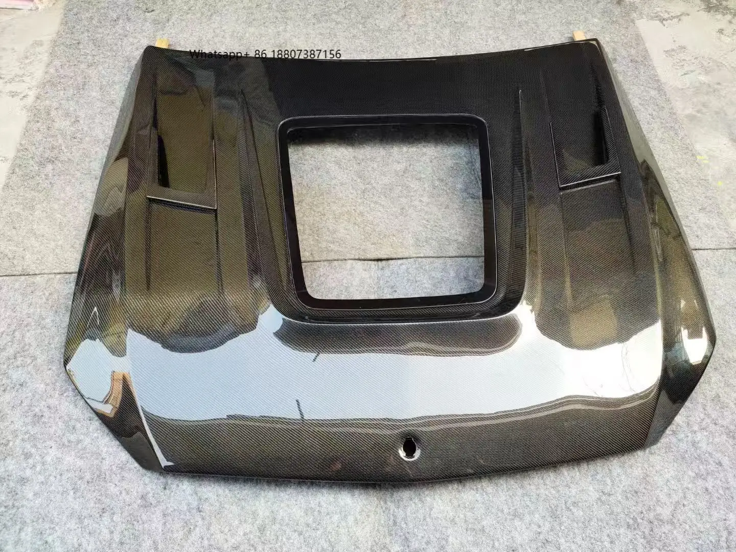 

New for C-Class W205 C63 FORAMG Engine Hood Transparent Style Carbon Fiber Bolt-On Installation Vertical Billet Design