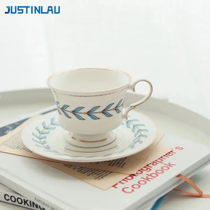 JUSTINLAU Keramik-Kaffeetassen- und Untertassen-Set, Retro-Dessertbecher mit goldenem Rand und kreativem Griff, Trinkgeschirr für den Nachmittagstee, Geschenke
