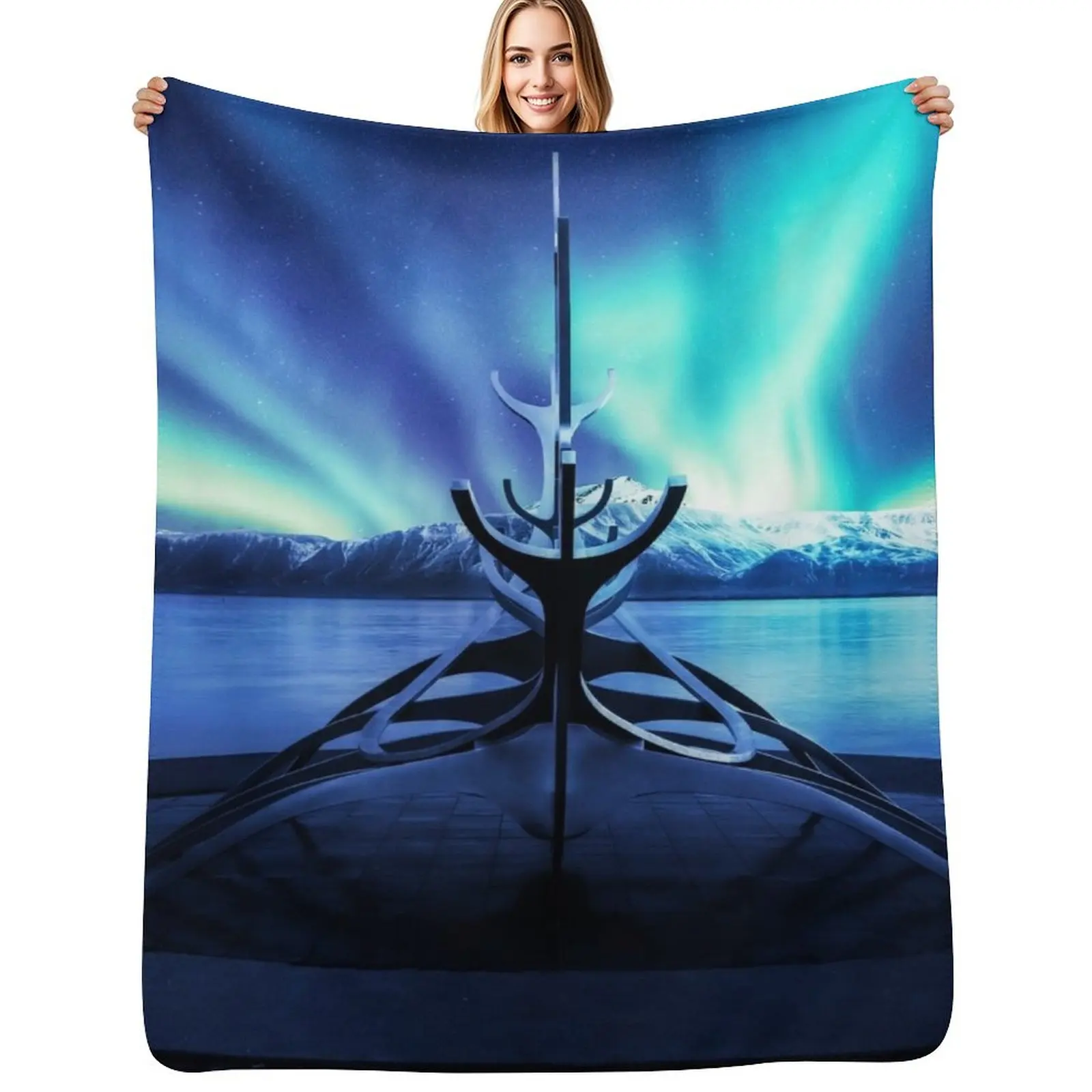 

Northern Lights at Sun Voyager Iceland Throw Blanket Shaggy Furry Soft Blanket for Bedroom Living Room