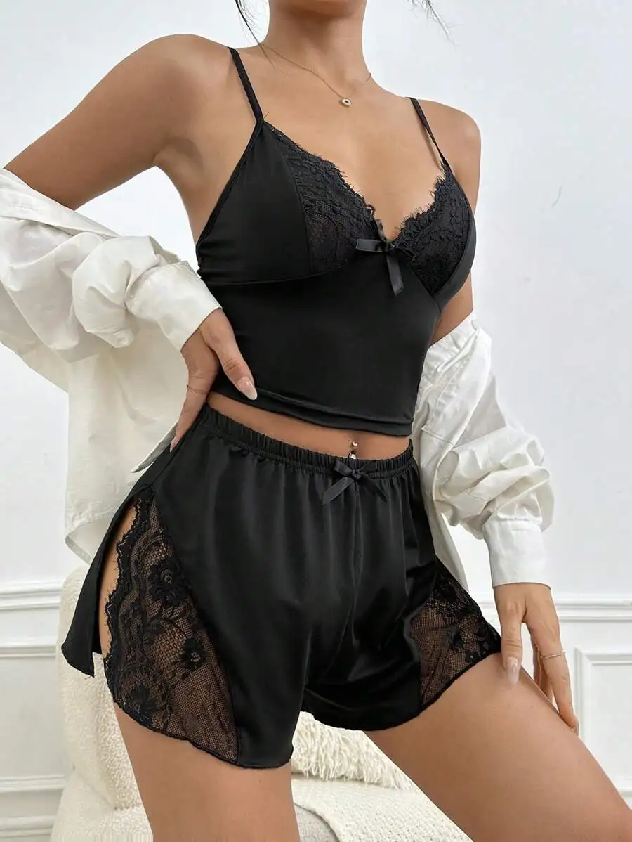 

Black Lace Trim Cami Top And Shorts Pajama Set With Bow Detail