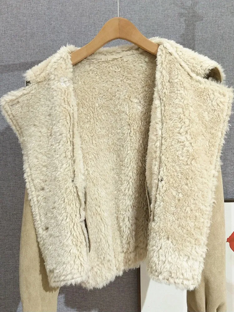 เสื้อโค้ทขนแกะแท้สำหรับผู้หญิง สไตล์วินเทจ กระดุมสองแถว สำหรับฤดูหนาว หนา อุ่น สบาย ปกพับได้ แจ็คเก็ตสั้น ขนแกะตัดใหม่ รุ่นใหม่