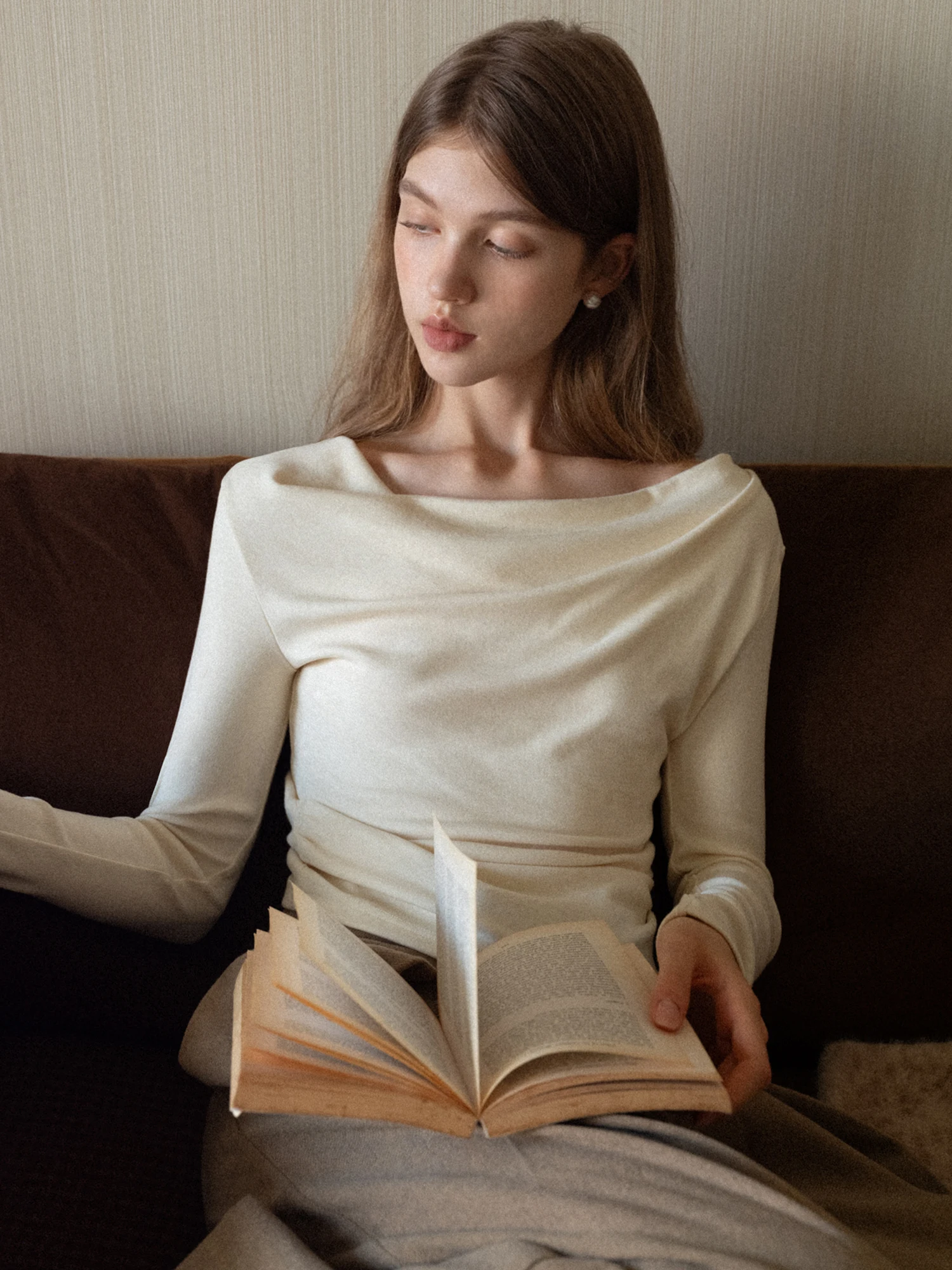 

Eggka Slim Fit Long Sve Футболка с плечами Асимметричный дизайн Повседневная внутренняя одежда Ele Шифон Материал Высокая талия Sle