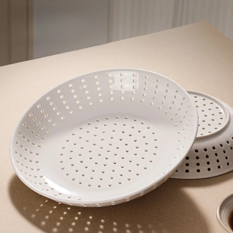 White Heat-resistant Ceramic Hollow Drainage Tray, Circular Ceramic Porous Steamer Creative Kitchen Utensils
