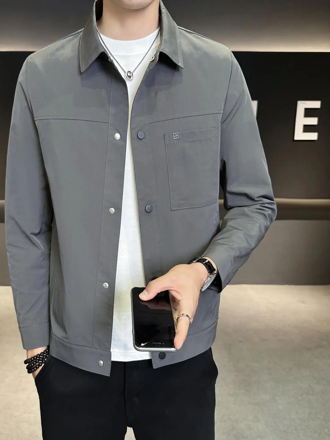 

Весенне-осеннее мужское пальто Jaet 2025 New Sle, повседневное облегающее пальто из корейской ткани из полиэстера, длинное пальто на пуговицах све