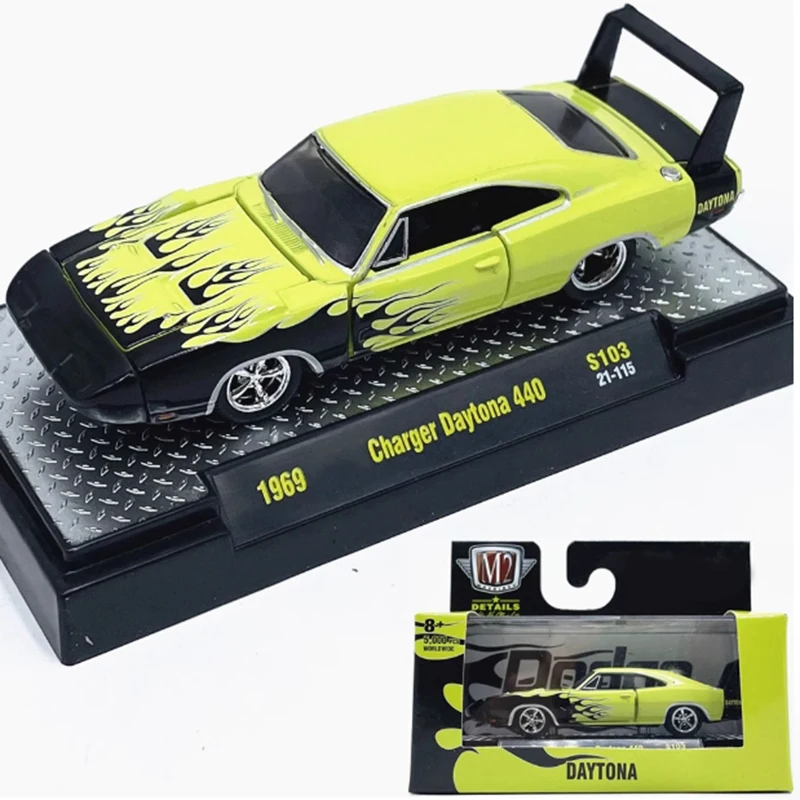 Diecast M2 1/64 Scale 1969 Charger Daytona HEMI Challengerรถรุ่นวันหยุดของขวัญของเล่นตกแต่ง