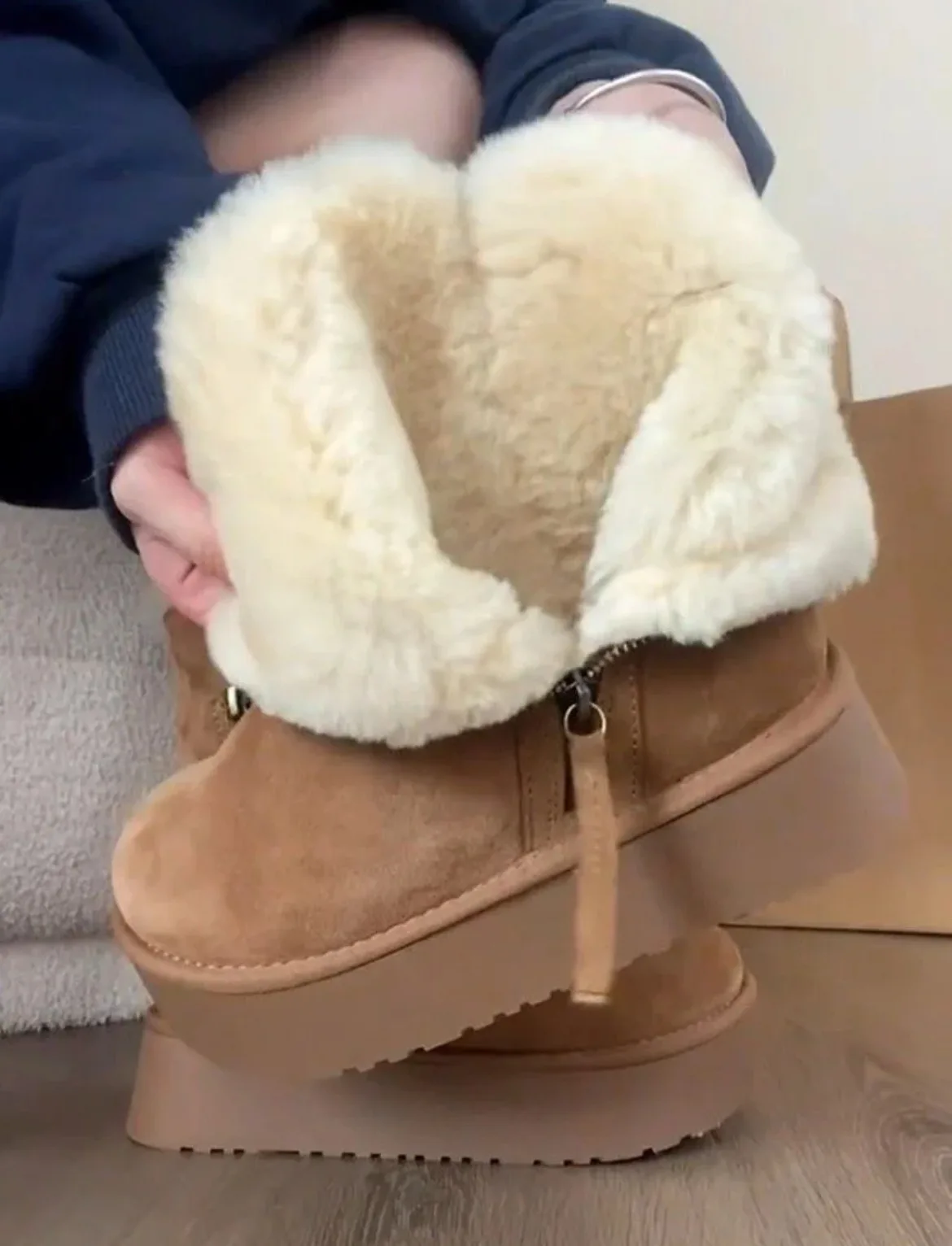Velvet and Thick Cotton Boots New Warm Fur Integrated Short Tube Thick Bottom Snow Boots for Women with Side Zipper