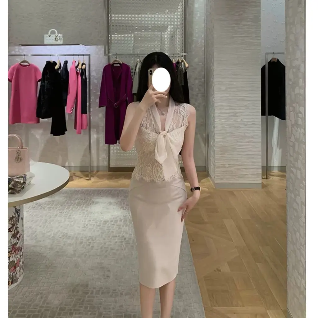 

Нежная рубашка без рукавов из чистого кружева со светодиодной отделкой, французский дизайн, темпераментный топ для похудения для женщин, изысканный стиль, универсальный вариант