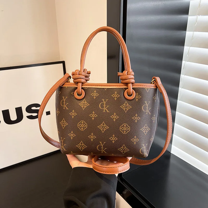 

2025 Aesthetic Market Tote Bag, Women's Luxe Outing Bucket Purse, Day to Night Crossbody, Casual Sling Bag, Leather Bag