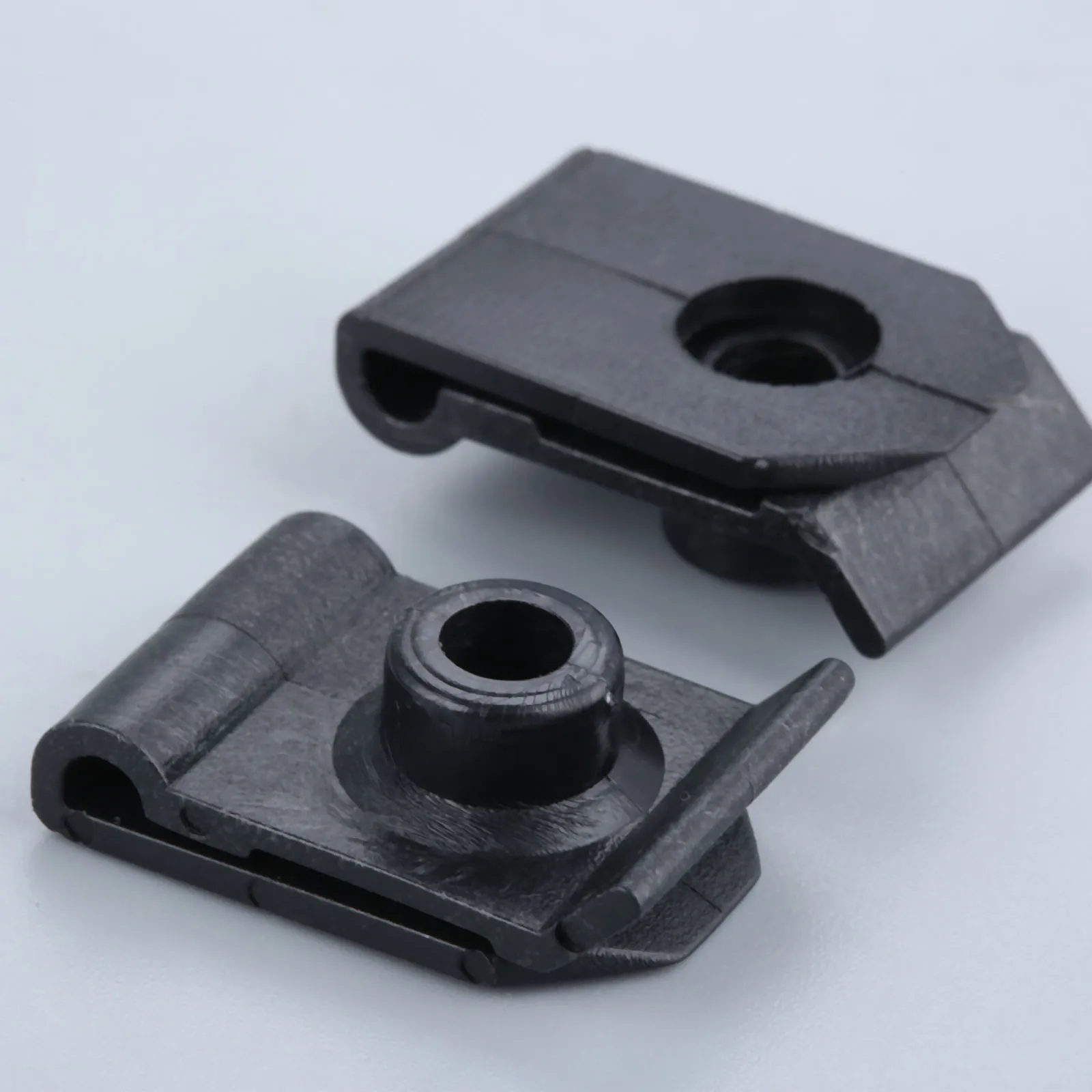 Fixation Plastique Carrosserie Le Guide Complet pour Réparer vos Clips de Pare-Chocs et Garnitures Automobiles
