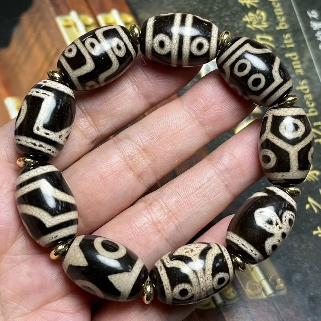 Tibetan ethnic style genuine agate glossy first-line old beads, tiger teeth one to nine eyes family photo dzi bead bracelet