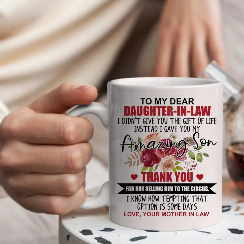 إلى ابنتي العزيزة في القانون أعطيتك ابني المذهل مضحك عيد الميلاد هدايا عيد الميلاد أكواب القهوة الجدة 11 أوقية #1