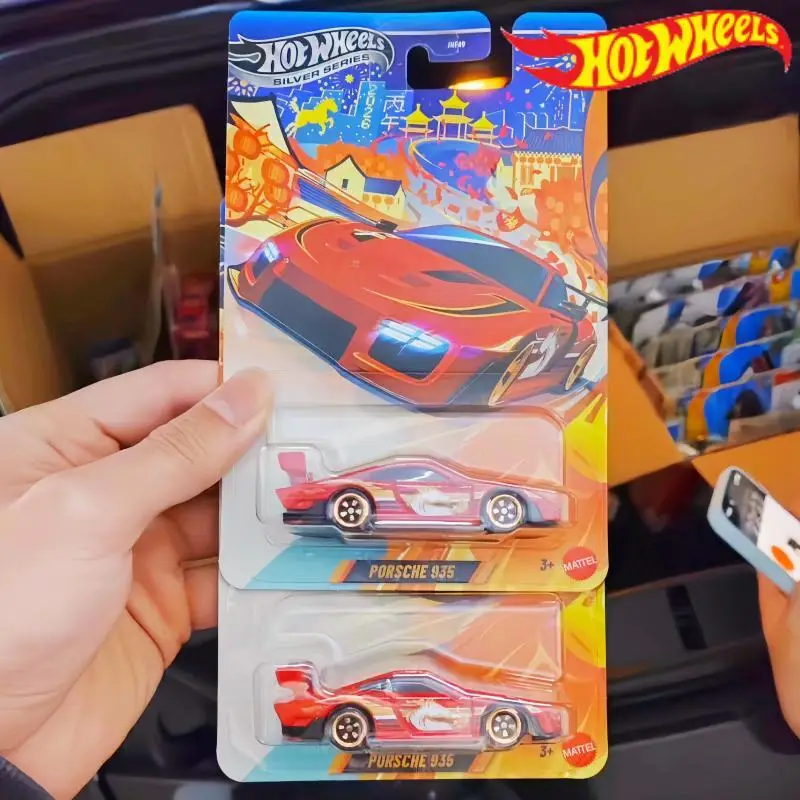 

В наличии Hot Wheels JNF49-LA10 2026, китайский год лошади, ограниченная серия, литая модель Porsche 935, коллекция игрушек-сюрпризов