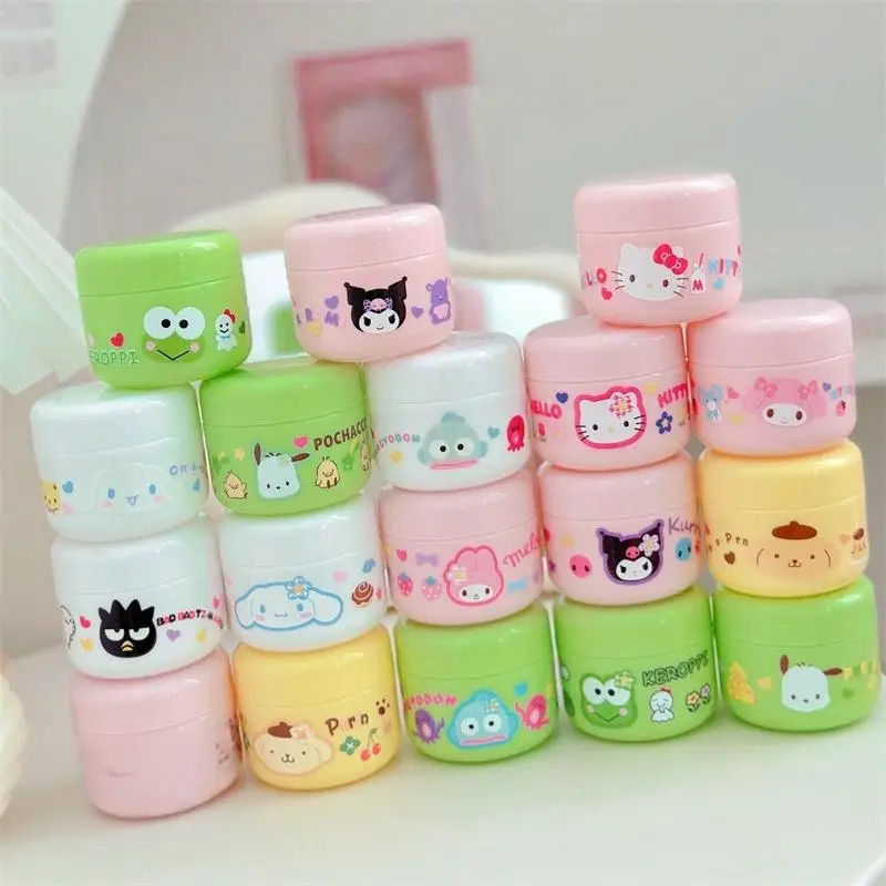 1個入り詰め替え可能なジェル缶、サンリオの蓋付きプラスチックボトル、化粧品用クリーム容器、リップグロスボックス、小型ポットジャー