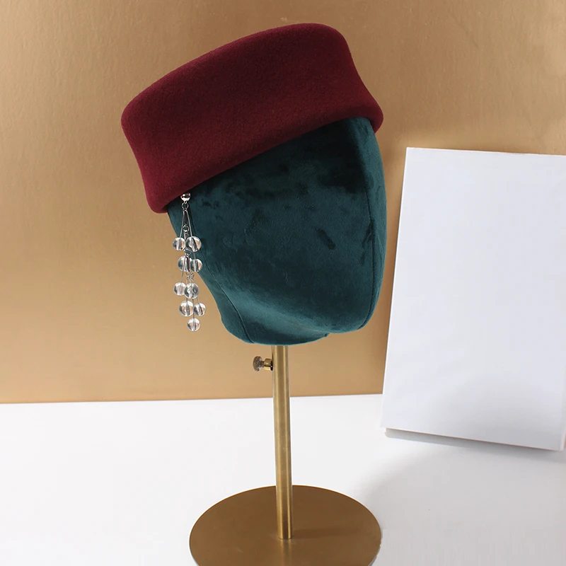Britische Retro-Aristokratische Mode-Stewardess-Mütze aus Wolle für Damen, elegante französische kleine 54 cm Miniatur-Mütze – Detail 17