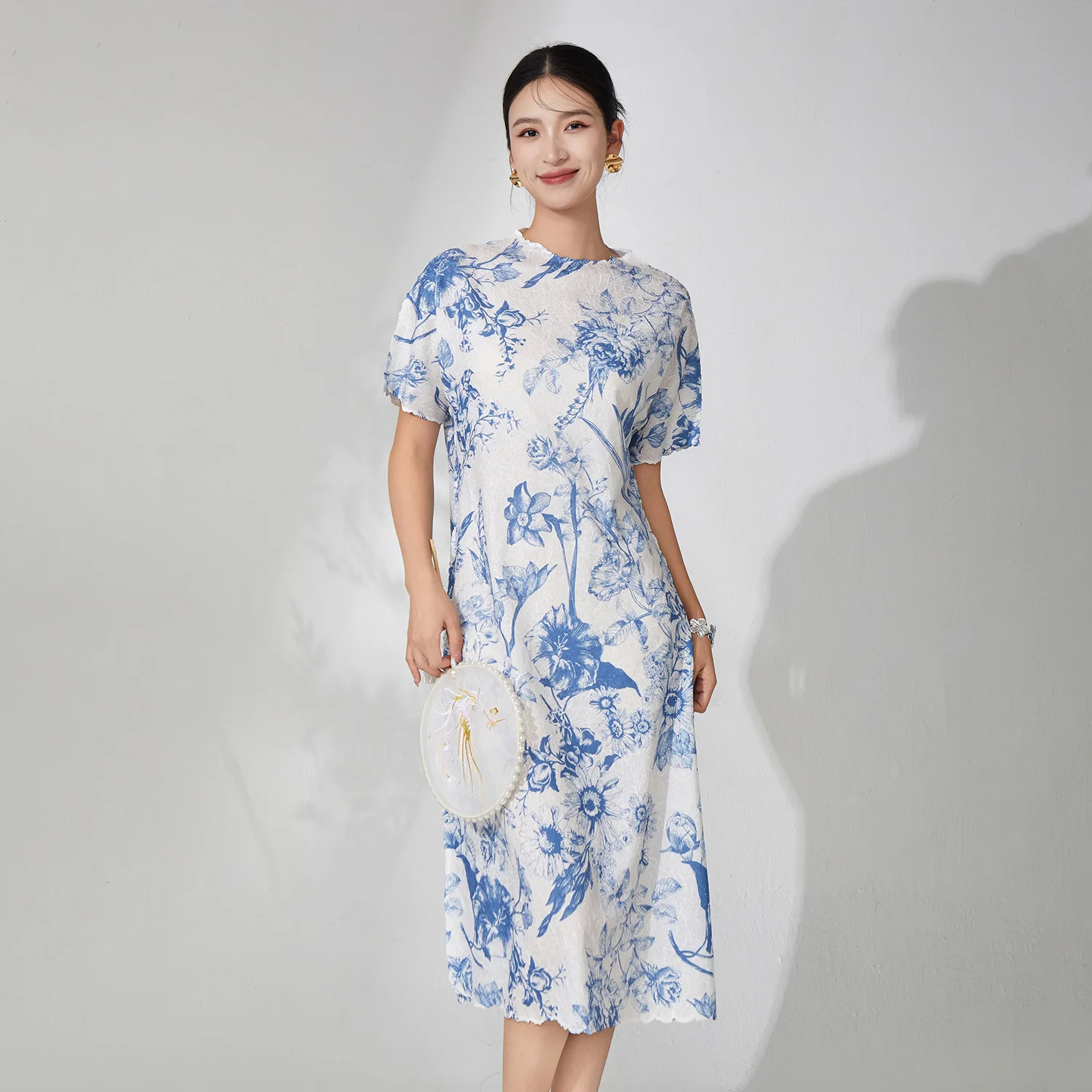 

Новинка 2023 года, китайский национальный стиль, платье для пожилых людей, ретро-принт, модная темпераментная элегантная свободная юбка Мияке, новинка лета