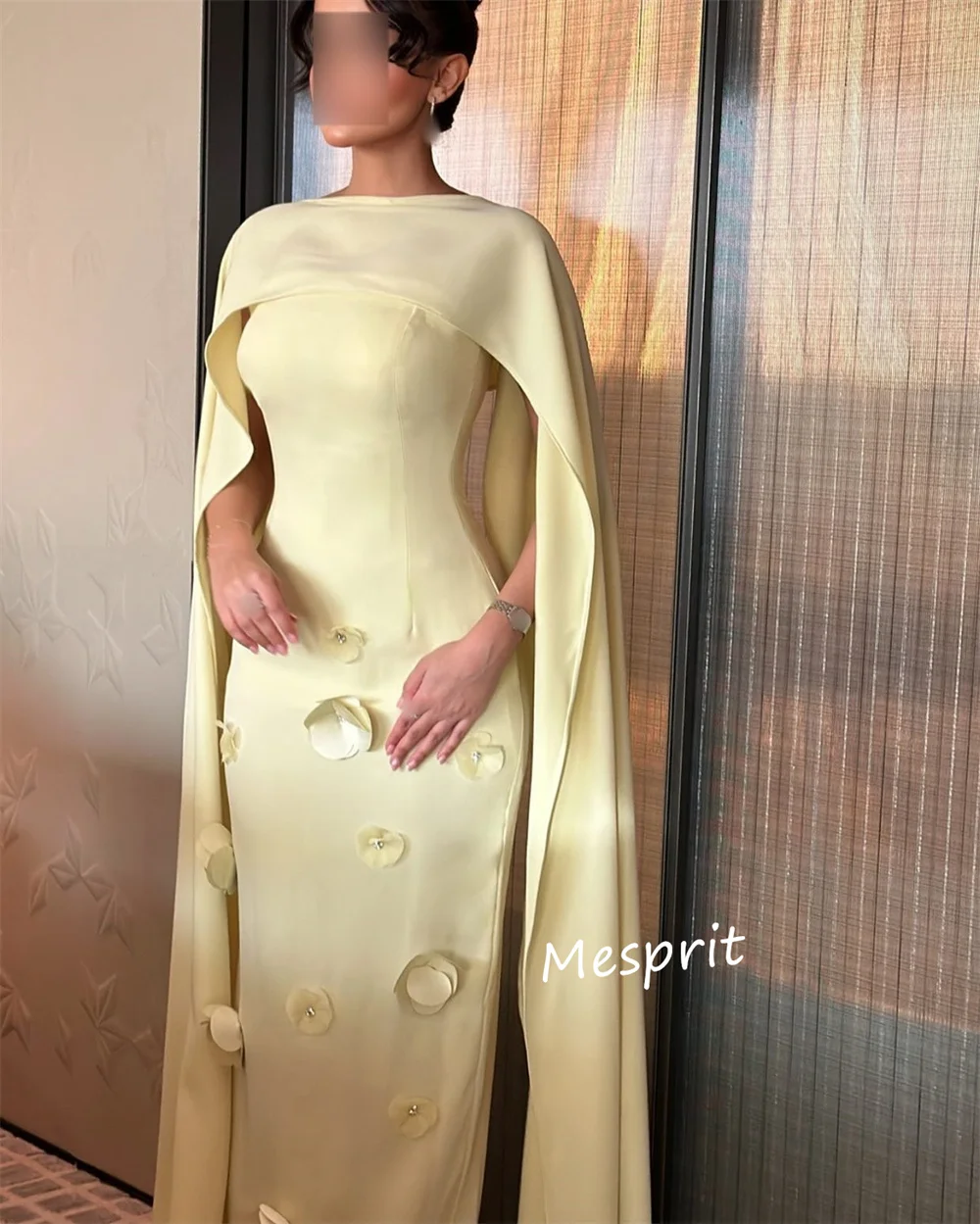 Abiti midi dritti con scollo a O con applicazioni in jersey personalizzati Occasioni su misura Taglie semplici ed eleganti disponibili da sera