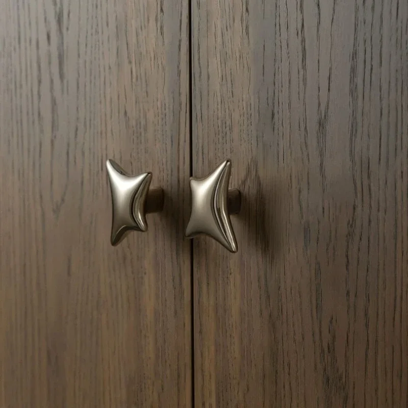 Unique Titanium Silver Cabinet Handles Exclusive Star Shaped Brass Knob for Children Room Childish Novelty Furniture Knobs Pulls