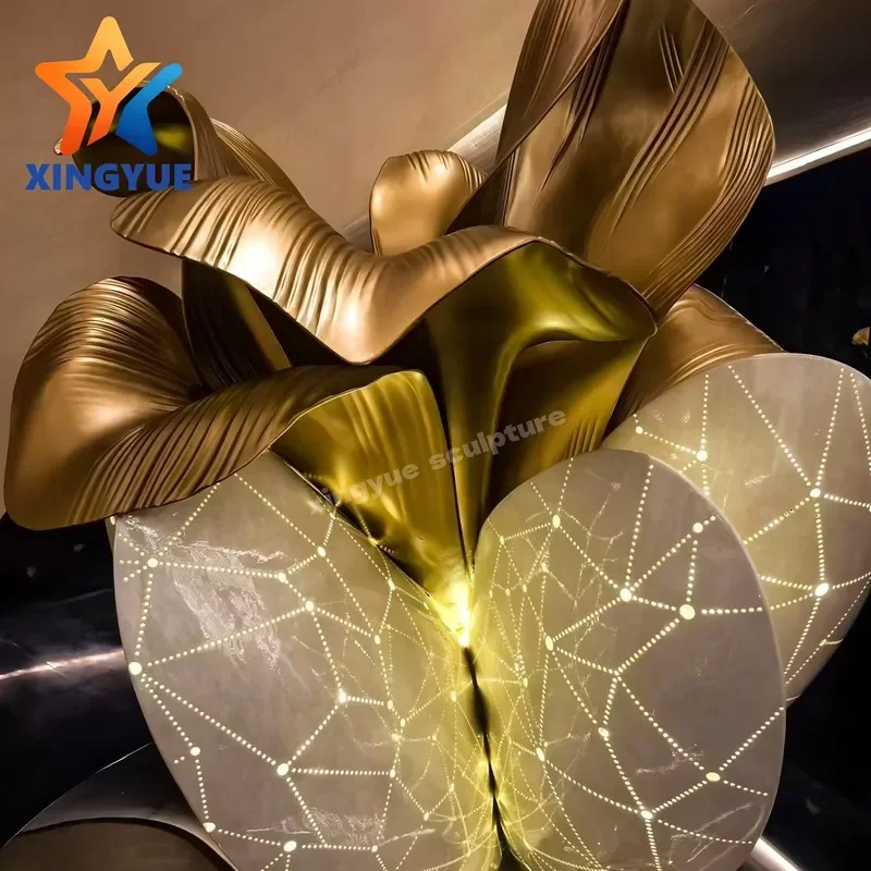 Modern Abstract Stainless Steel Sculpture Custom Painted Hollow Heart Design Outdoor Garden Art Decoration With Glow Effect