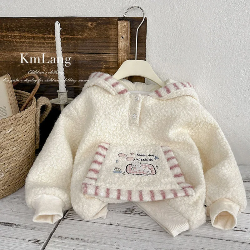 

Girls' Fleece Sweater2025Autumn New Fashionable Fluffy Sweatshirt for Women, Thickened Lamb Wool Long Sleeve Top