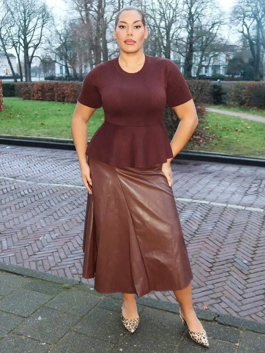 

Plus Size Elegant PU Leather A-Line Midi Skirt Slimming Commuter Friendly