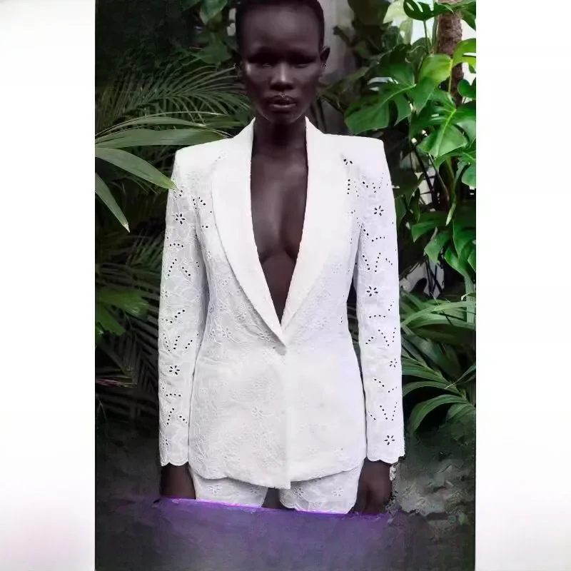 

2024 Spring Summer Women's Embroidered Hollow out Suit Jaet Versatile ort Pants Set Long Sve Polyester Busin Wear