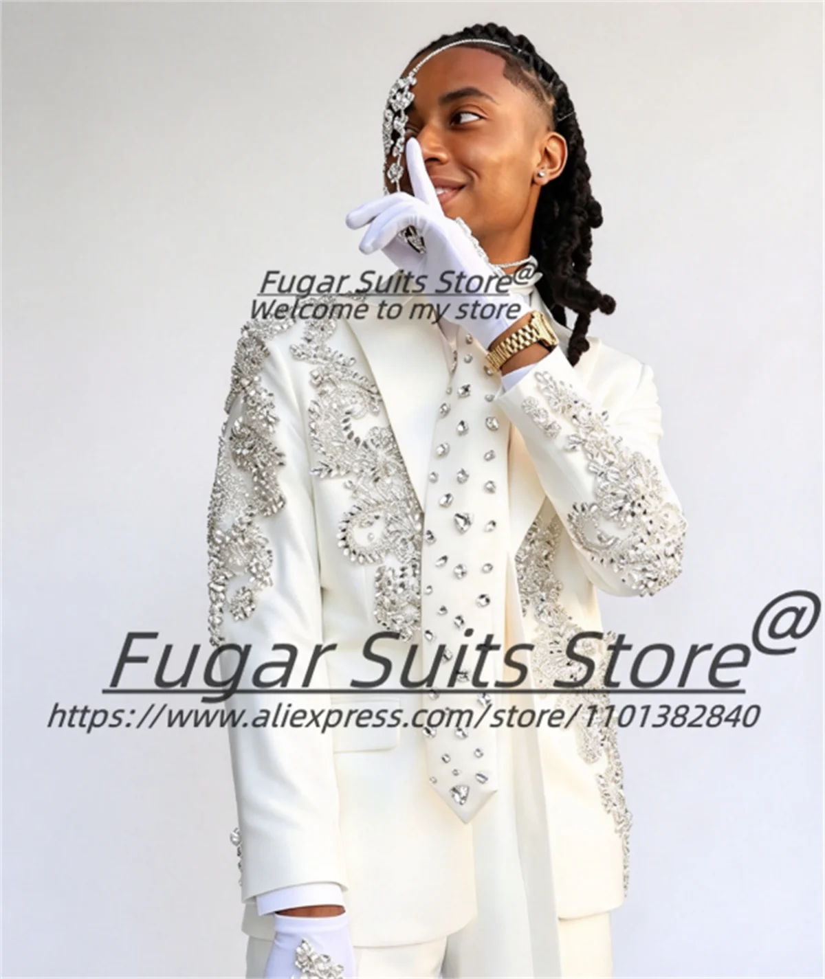 Luxurious White Groom Wedding Tuxedos Customized Shiny Silver Rhinestone Lace Embroidery Groom Wedding Tuxedos 2 Pieces Sets