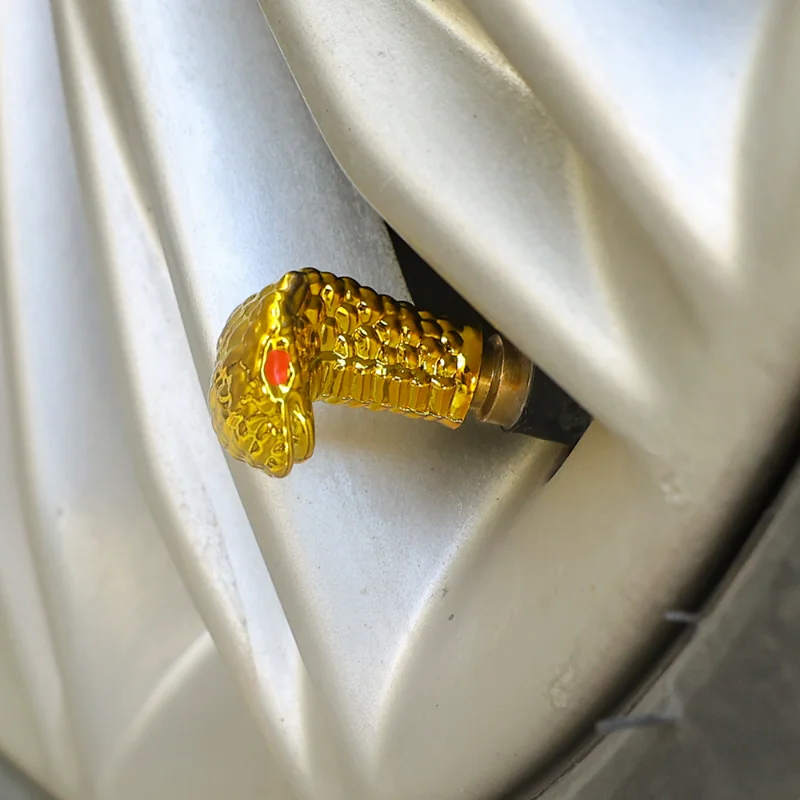 Snake Head Styling Car Tire Cap Decor Wheel Tyre Valve Cap Personalized Snake Rustproof Cover Valve Caps Car Tire Accessories
