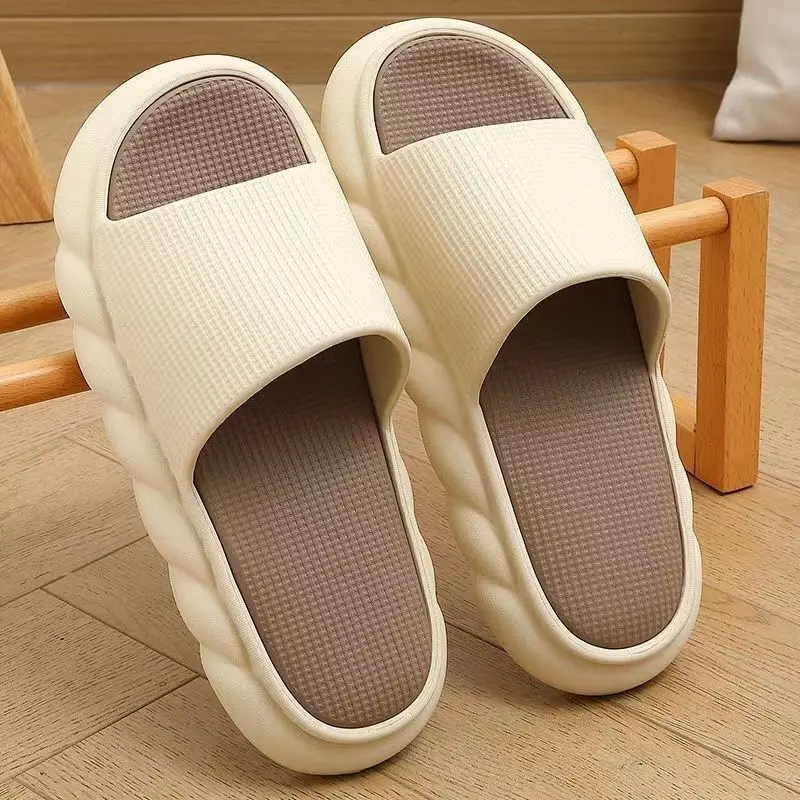 Wearing Thick Soled Sandals for Outdoor Use, Taking a Shower for Home Use, and Anti-Slip Men's One-Piece Slippers