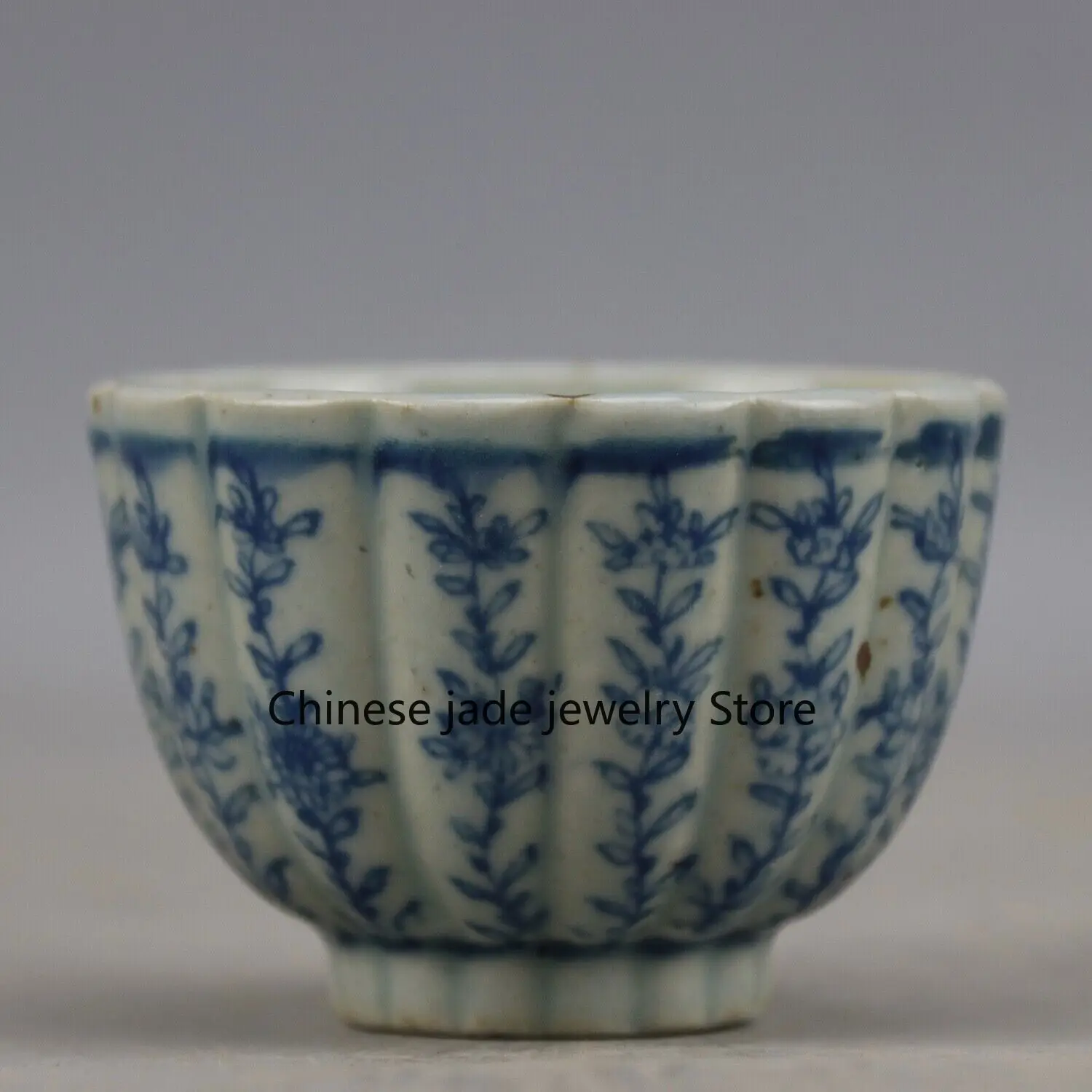 China Old Antique Porcelain Ming Wangli Blue and White Hand Painting Flower Cup