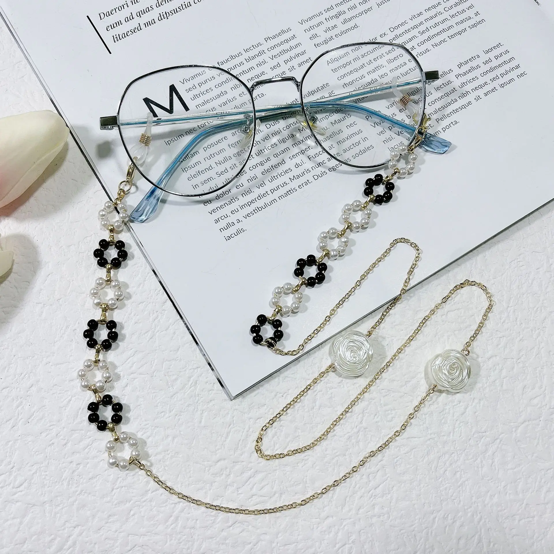 Pearl Flower Glasses Chain Women Metal Sunglasses Lanyard Mask Strap Eyewear Cord Holder Anti-drop Glasses Accessories Wholesale