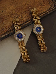1 Piece Gold-Colored French Vintage Women's Watch with Square Design and Inlaid Zirconia, Fashionable, Artistic, Elegant, and Unique. Women's Waterproof Quartz Watch with Stainless Steel Strap, Suitable for Daily Wear, Parties, Gatherings, and Other Occasions. Suitable for Women's Daily Wear, Parties, Banquets, Dates, Festivals, and as a Gift. Comes with an Adjustment Tool