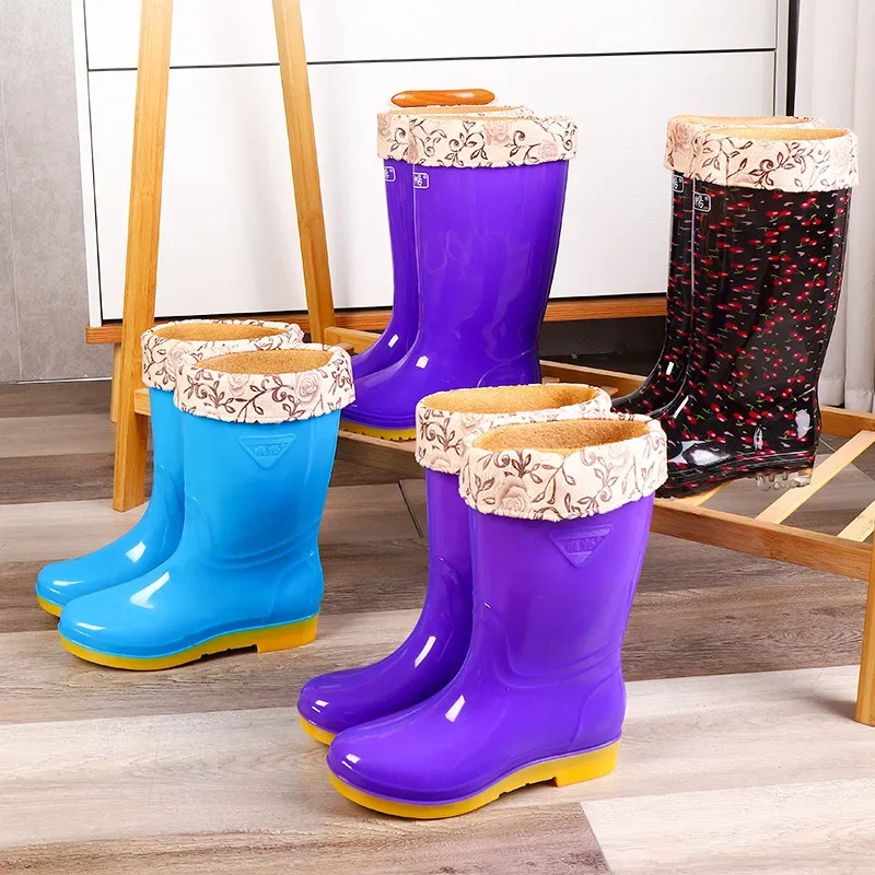 Wholesale Women's Blue Bull Tendon Mid-height Rain Boots Non-slip Fleece Lined Cotton Socks Waterproof Kitchen Long Boots