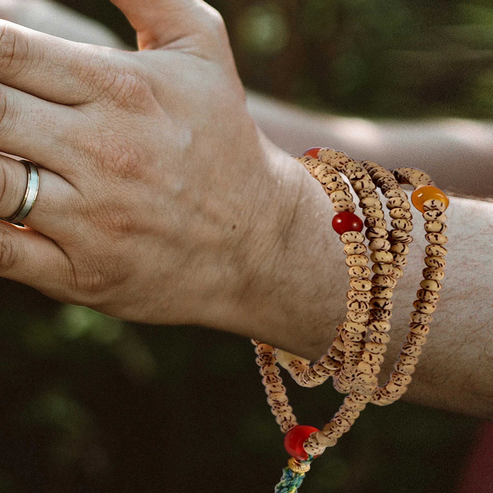 

Bodhi Bracelet Sturdy Wood Beaded Bracelets for Women Girls Fashion Wrist Accessories Mini Star Moon Prayer Beads Jewelry