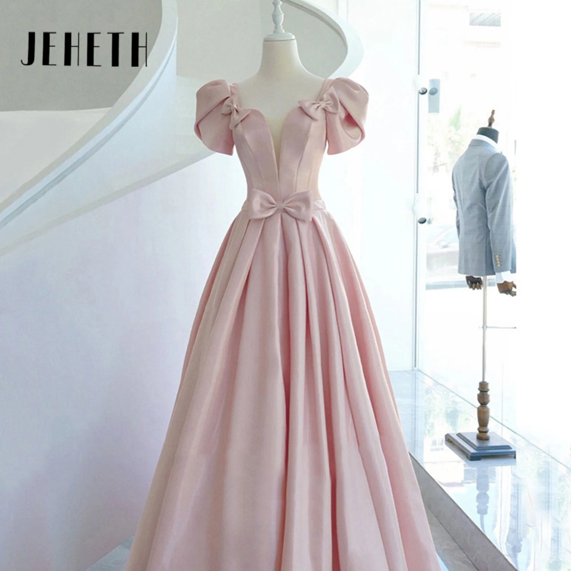 

JEHETH Pink Bow Backless 15 Quinceanera Dresses Satin A line Small Train Princess Ball Gown Fashion Simple Vestido De Fiesta