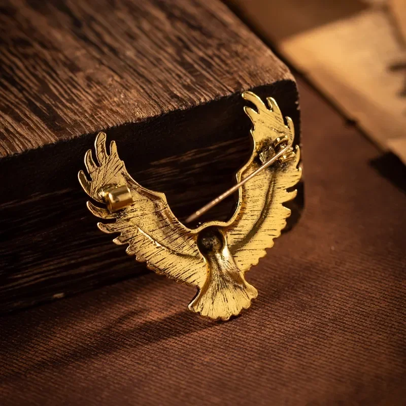 Vintage Alloy Eagle Brooches Animal Corsage Men\'s Suit Shirt Collar Pins Fashion Badge Accessories Casual Jewelry Giftsi-Remiel