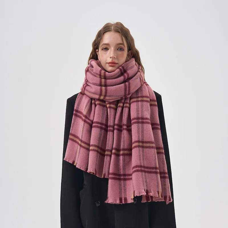 

2023 Woman Korean Atmosphere Sense of Pink Plaid Scarf Winter Outer Take Imitation Cashmere Shawl Student Plaid Scarfs