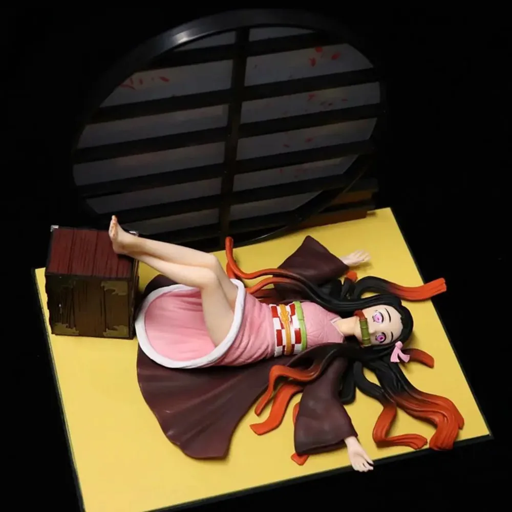 Demon Slayer Kamado Nezuko Figuras de Ação Anime, Brinquedos Sexy Mentir, Modelo Colecionável, Boneca PVC, 17cm