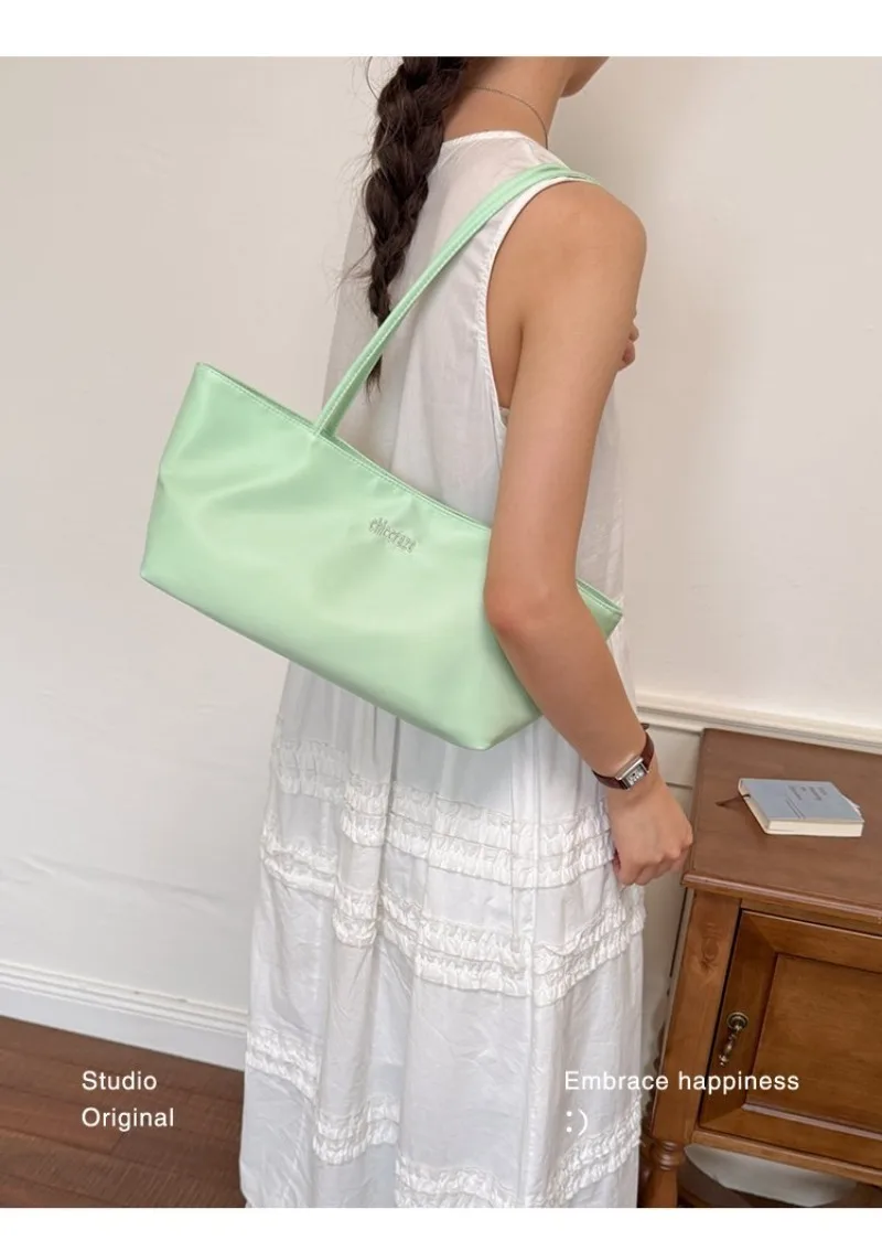 CEEKAY Minimalistische Handtasche aus massivem Nylon, zwei Tragemöglichkeiten, Metall-Sternanhänger, für Mädchen, vielseitig einsetzbar, frische, tägliche Unterarm-Umhängetasche – Detail 9