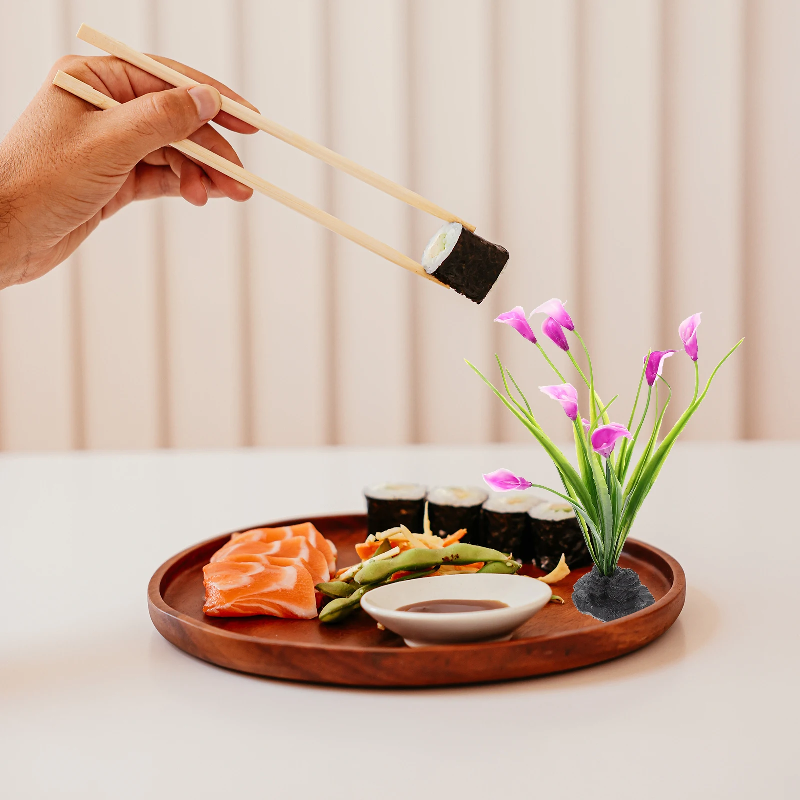

2Pcs Plastic Dish Decorative Flowers Grass Sushi Plate Decoration Restaurant Supply Lifelike Plant Ornament Creative Design