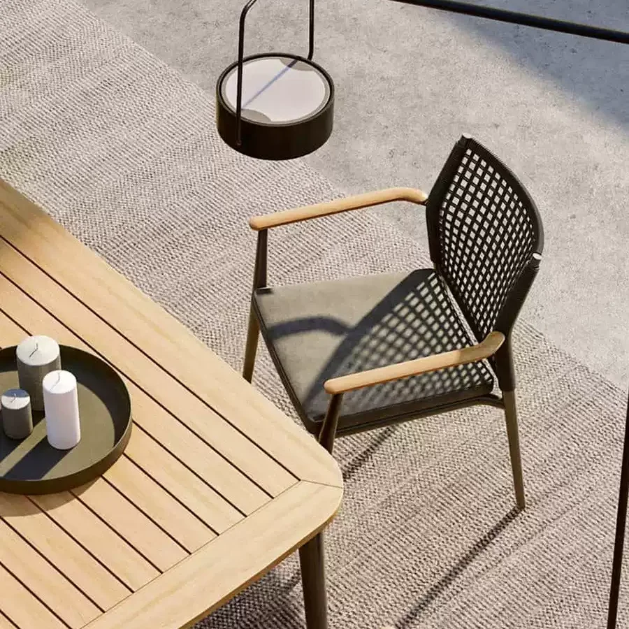 #Waterproof Patio Furniture Outdoor Garden Chair Aluminum Frame Rope Weaving Comfortable Cushion for Dining Villa Use Made China