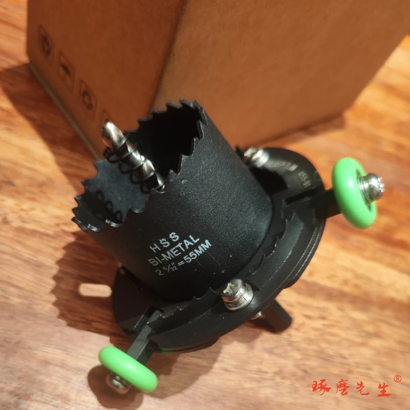 ชุดตัดรูสำหรับไฟสปอตไลท์แบบฝังไร้ขอบ 55 มม. พร้อมวงล้อควบคุมระยะห่าง ปรับความลึกได้ในระดับมาตรฐาน