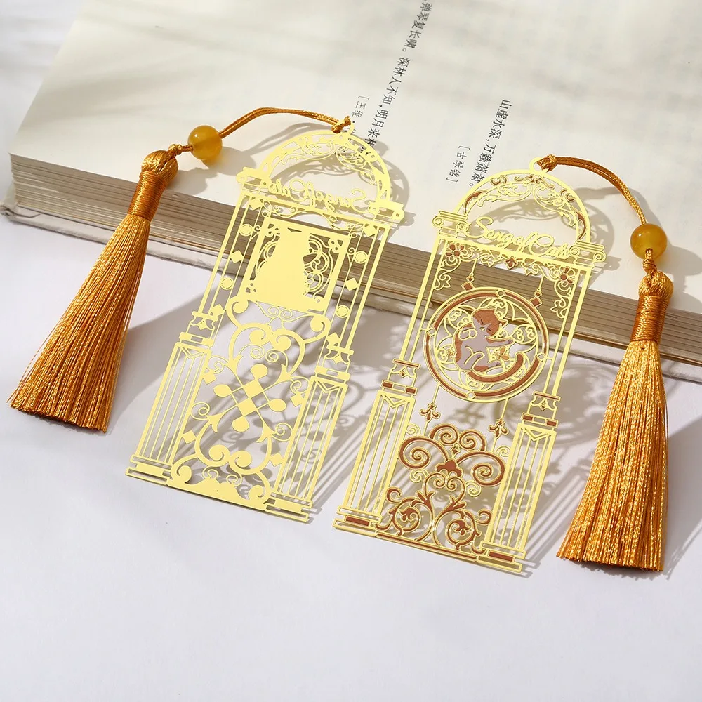 10*4.3cm Metal Bookmark Decorative Hollowed Cultural Book Pendant Cute Book Clip for Collectors