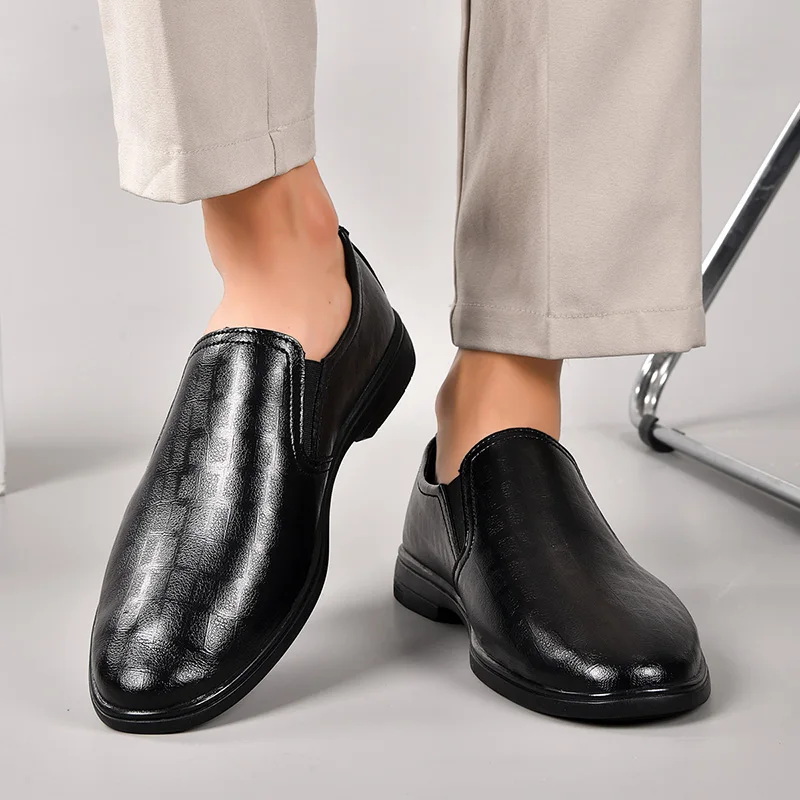 

Модные мужские кожаные лоферы 2026 года: дышащие, классические черные, удобные повседневные туфли на мягкой подошве