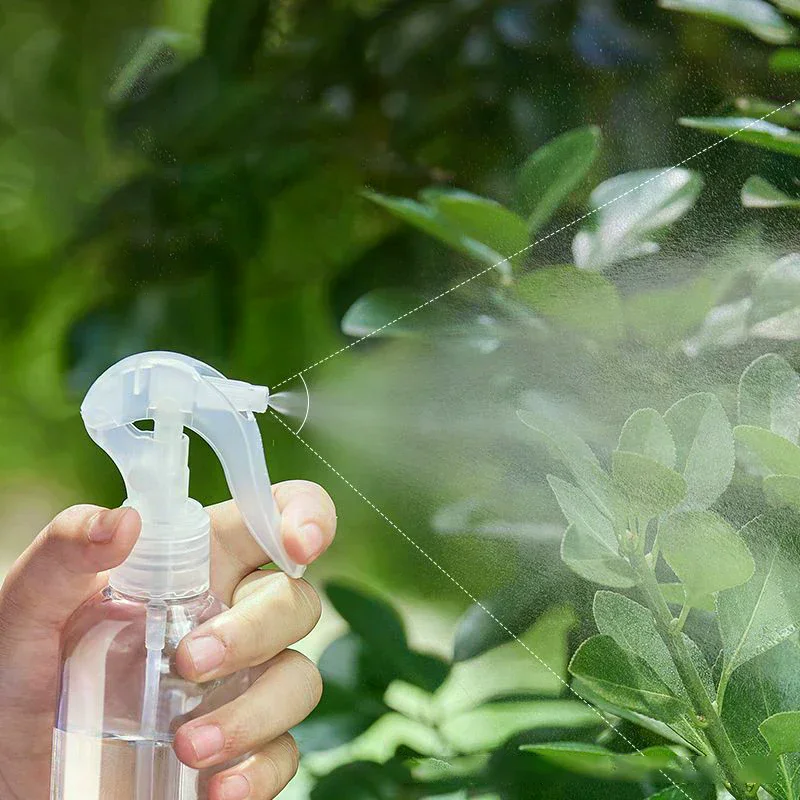 1 Piece Black+White 20/24/28MM Mist Spray Nozzle Trigger Sprayer Head Top For Bottle Plant Watering Flowers Garden Supplies